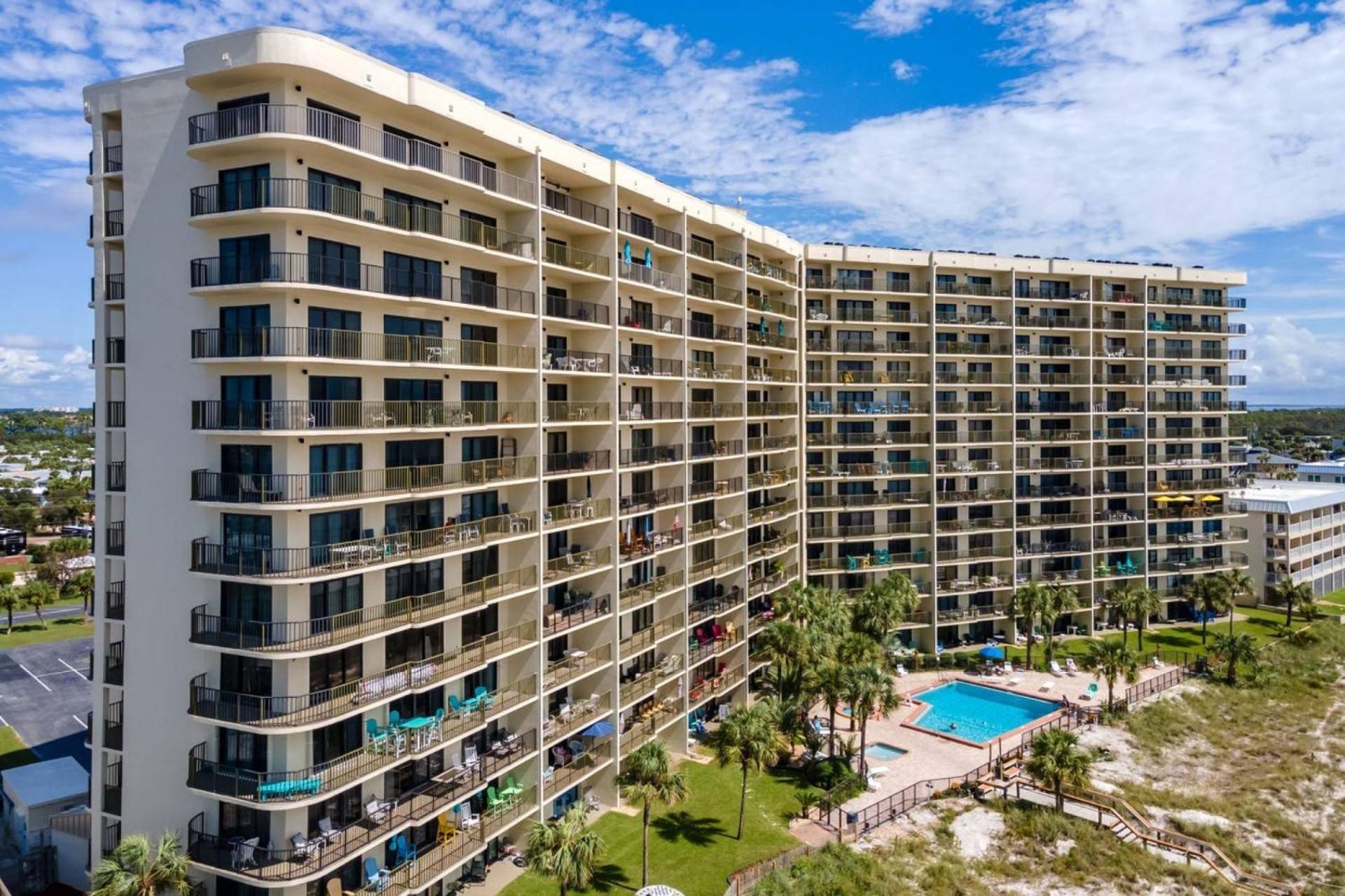 Commodore 902 * Panama City Beach